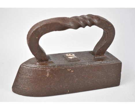 A Vintage Cast Iron Country House Flat Iron, 23cms Long 