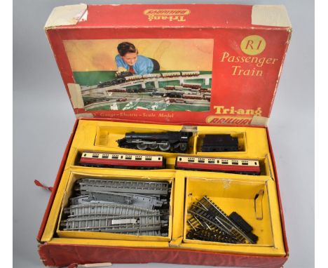 A Triang Railway OO Gauge Electric Scale Model, R1 Passenger Train Set Complete with Locomotive, Tender, Two Coaches and Trac