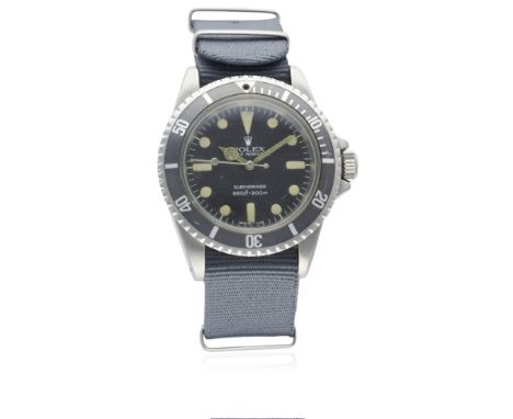 A GENTLEMAN'S STAINLESS STEEL ROLEX OYSTER PERPETUAL SUBMARINER WRIST WATCH CIRCA 1966, REF. 5513 WITH LATER "MAXI" DIAL D: M