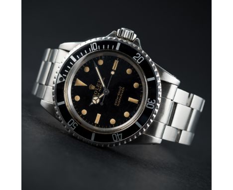 A RARE GENTLEMAN'S STAINLESS STEEL ROLEX OYSTER PERPETUAL SUBMARINER BRACELET WATCH CIRCA 1966, REF. 5513 "GILT DIAL" D: Glos