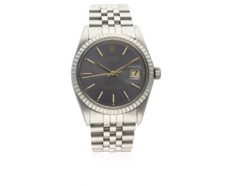 A GENTLEMAN'S STAINLESS STEEL ROLEX OYSTER PERPETUAL DATEJUST BRACELET WATCH CIRCA 1977, REF. 1603
D: Grey dial with white in