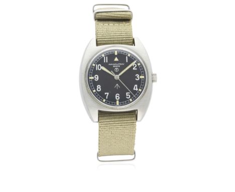 A GENTLEMAN'S STAINLESS STEEL BRITISH MILITARY RAF HAMILTON GENEVE PILOTS WRIST WATCH DATED 1974
D: Black dial with Arabic nu