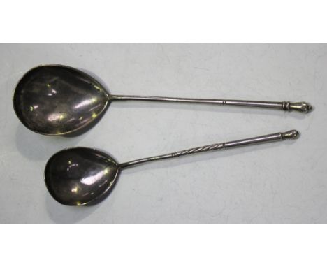 An early 20th century Russian silver spoon, 84 zolotnik, the fig shaped bowl back engraved with flowers, the twist handle wit