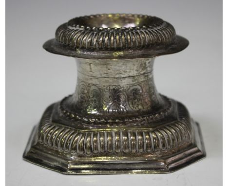 A rare Dutch silver salt cellar, late 17th century, the circular bowl with beaded rim and vertical reeded border, on a waiste