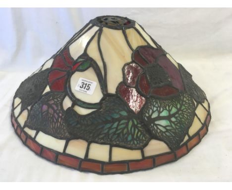 TIFFANY STYLE LAMP SHADE