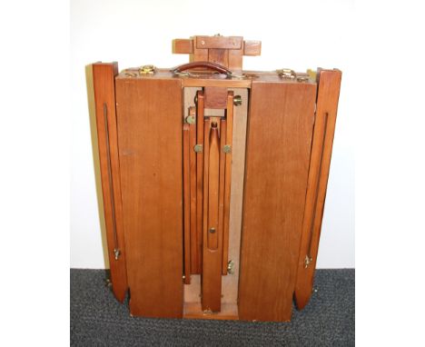 A vintage pine artist's travelling box/easel, 55 x 46cm.