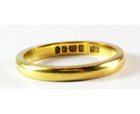 A 22ct yellow gold wedding band, approx. 3.4g, (K.5).