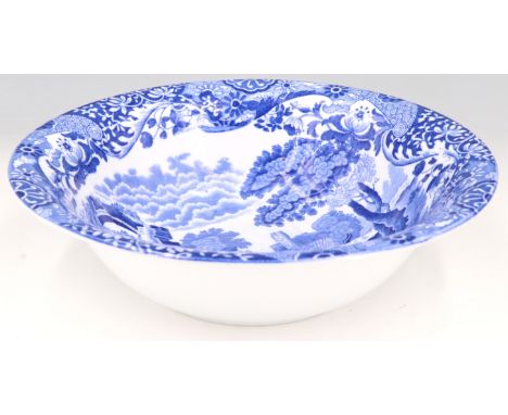 A Spode Italianware blue-and-white bowl, 24 cm 