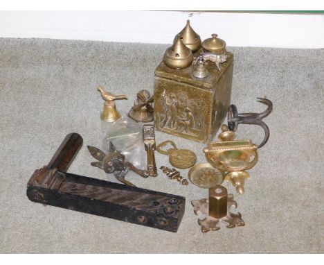 A WWI period oak gas rattle by W B Limited 1918, brass fox door knocker and assorted sundry brass and metalware.