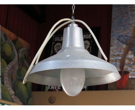 Industrial ceiling light with ceramic fitting 