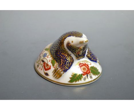  A Royal Crown Derby paperweight, mole, first quality, gold stopper, boxed