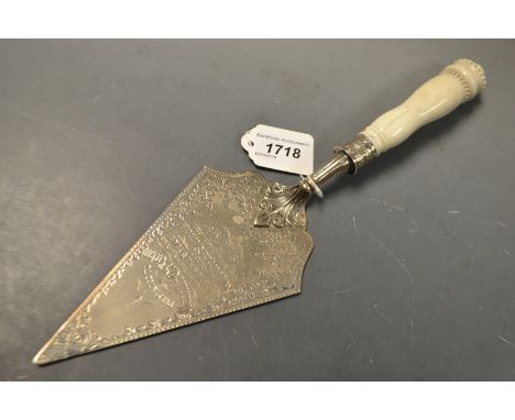 A Victorian silver presentation trowel, dated 14th May 1898, Sheffield 1898