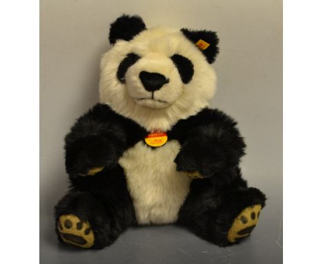Bears - a Steiff Manschli panda, boxed 