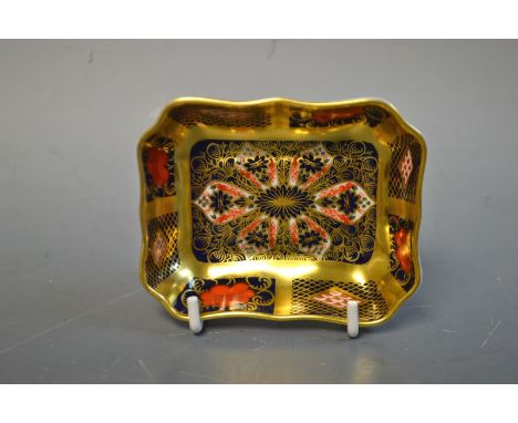 A Royal Crown Derby 1128 solid gold band trinket dish, first quality, boxed.