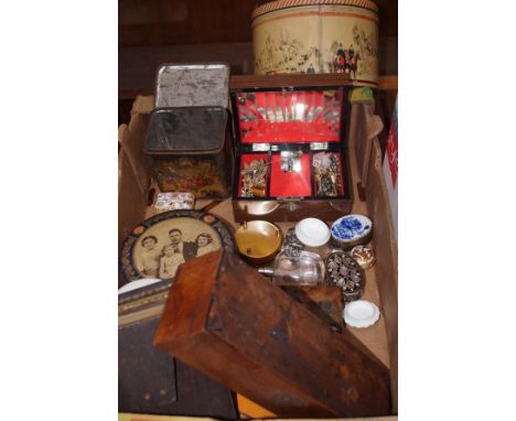 Collection of vintage tins to include costume jewellery &amp; scent bottles 