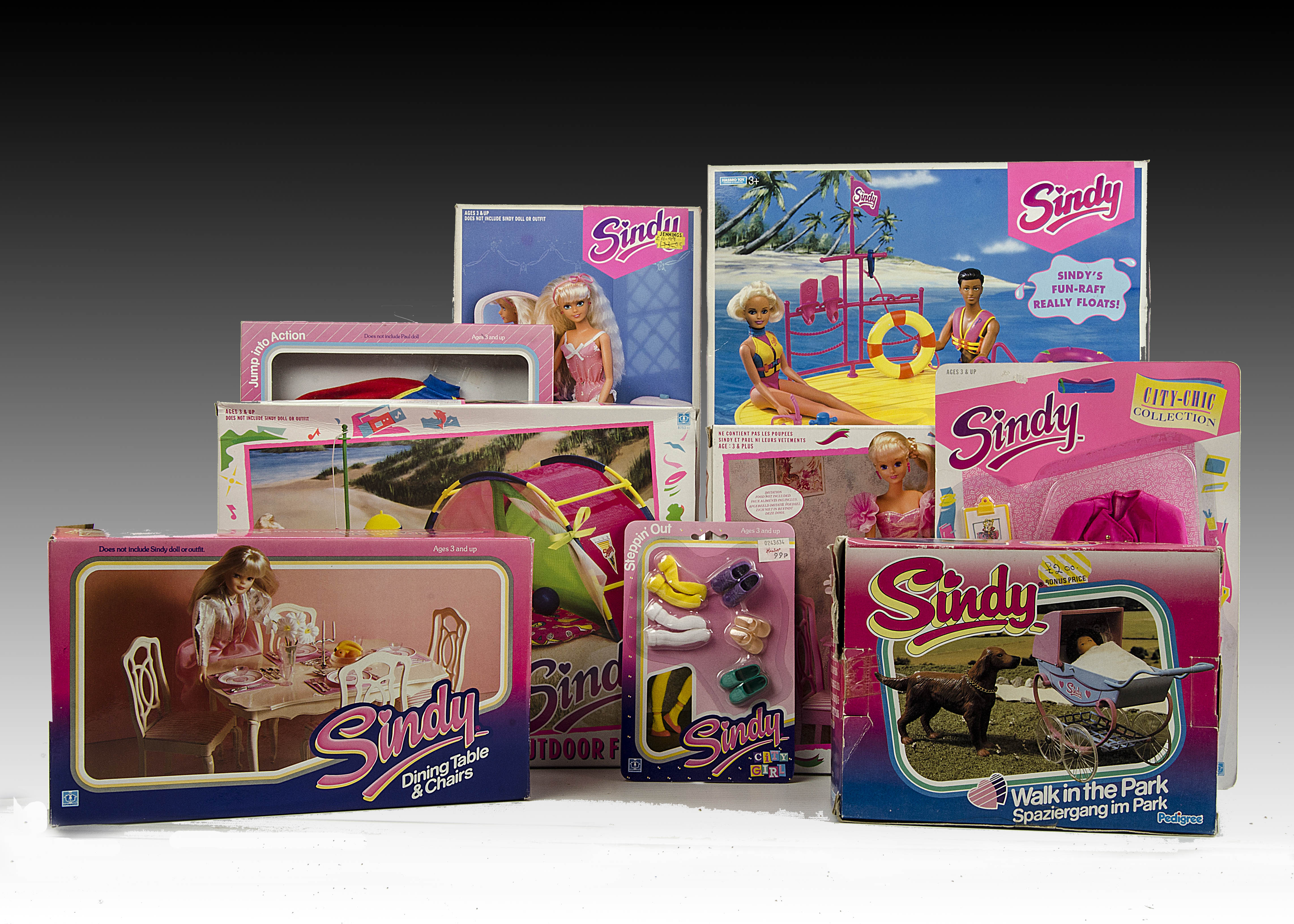 sindy dining table and chairs