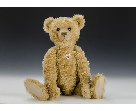 A Steiff Limited Edition Beare 43 PAB 1904, 2999 for the year 2004, in original box with certificate