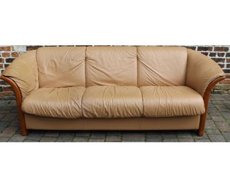 Ekornes Stressless fawn colour leather sofa 212cm w x 98cm d x 74cm h