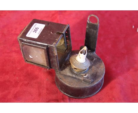 A small carriage lamp