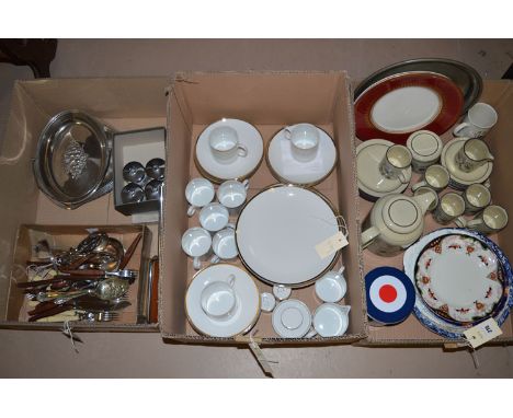 A Hornsea coffee set decorated with flowers; a modern ceramic dinner service decorated with gilt border; and a box of miscell