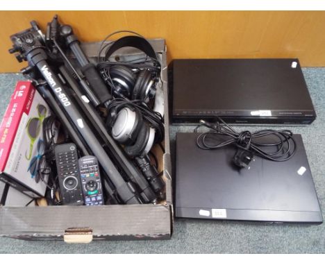 A good lot to include a Panasonic 3D full HD Blu-Ray recorder, a Humax Freeview Plus box, a Konica Minolta camera, a Samsung 