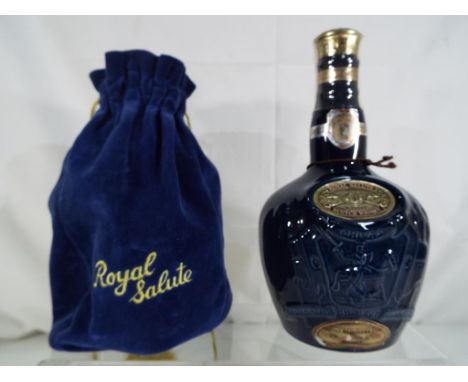 Royal Salute blended Scotch whisky by Chivas Brothers, aged 21 years, in Wade sapphire ceramic decanter, 70cl, 40% vol in blu