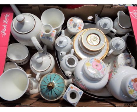 A good mixed lot of ceramics to include Wedgwood Meadow Sweet patter comprising ginger jars, vases, trinket boxes and others,