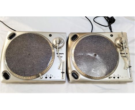 TWO NUMARK TT1650 MANUAL TURNTABLESin silver 