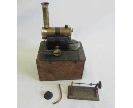Bowman M167 single cylinder steam engine, boxed, with small pulley shaft, F (Est. plus 24% premium inc. VAT)