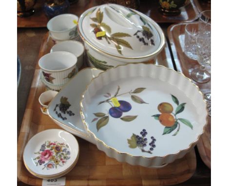 Tray of Royal Worcester fine porcelain Evesham oven to table ware items comprising casserole dish, flan dish, ramekins, Royal