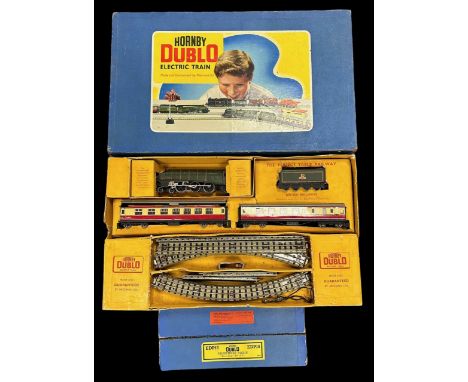 Hornby Dublo. 3-rail Passenger Train Set No. EDP15, generally excellent to good plus in good box, with BR green 60016 Silver 