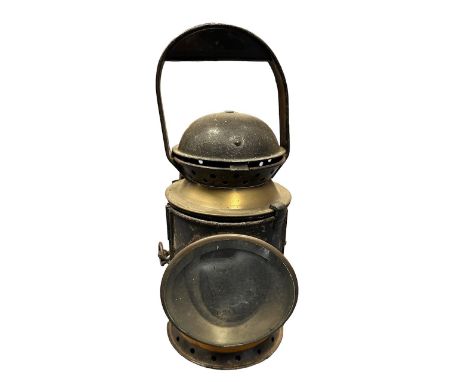GWR lamp, stamped GWR and numbered 3125, generally excellent to good plus. Contents unchecked for completeness or correctness