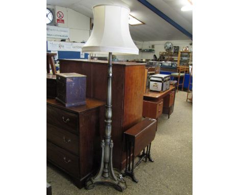 GOOD QUALITY GOLD PAINTED STANDARD LAMP WITH REEDED COLUMN SPLAYED BASE AND CREAM SHADE 