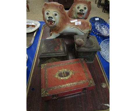 PAIR OF SADLER LION FORMED ORNAMENTS, PEPPER GRINDER AND VINTAGE TINS 
