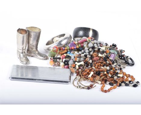 A collection of costume jewellery
To include; various beads, bracelets and a cigarette case (Qty)