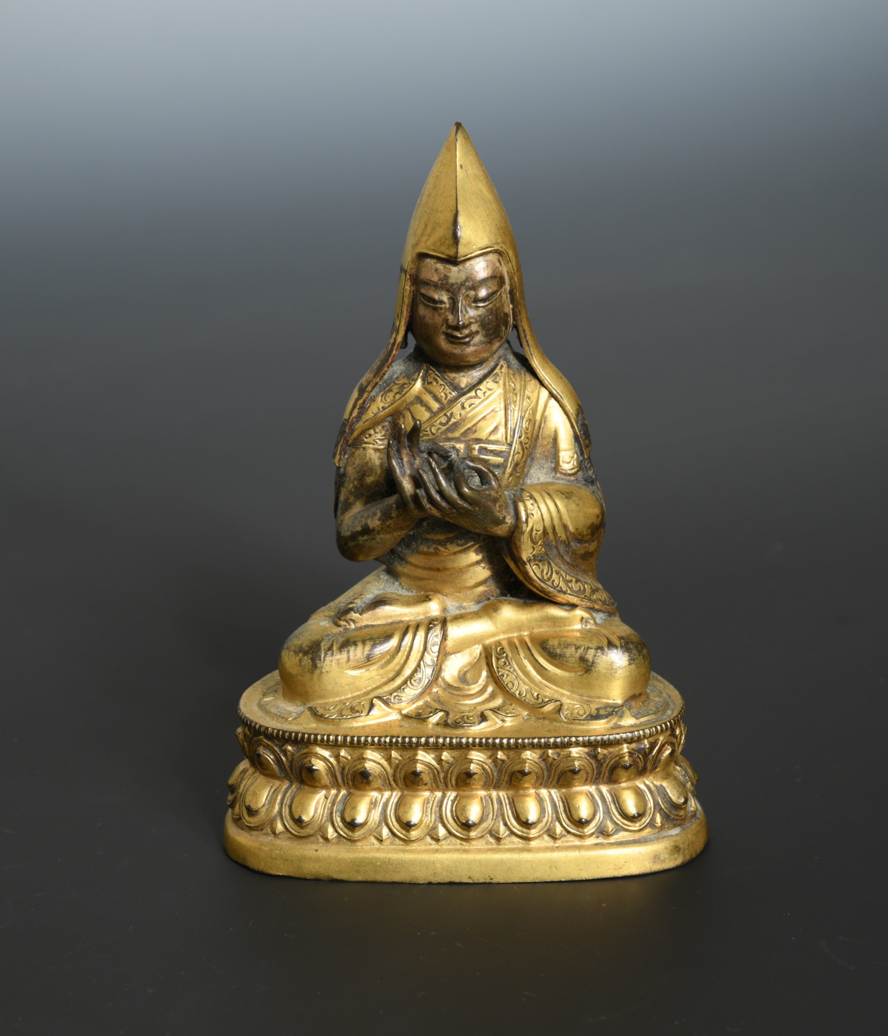 A Tibetan gilt bronze figure of the High Lama Tsongkapa, 19th century ...