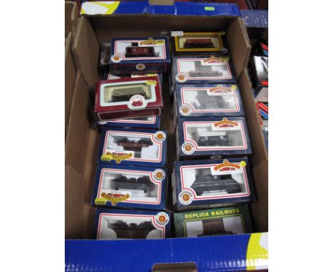 Nineteen "OO" Model Railway Four Wheel Wagons, mainly Bachmann, all boxed. 