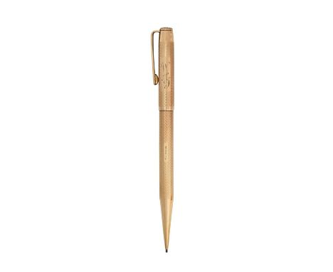 An Elizabeth II Gold 'Yard-o-Led' Pencil,  by Yard-o-Led Co., London, 1963, 9ct with an overall engine-turned finish, the top