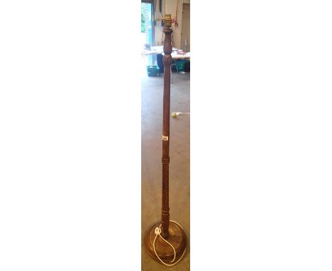 Vintage oak standard lamp. This lot is not available for in-house P&amp;P. 