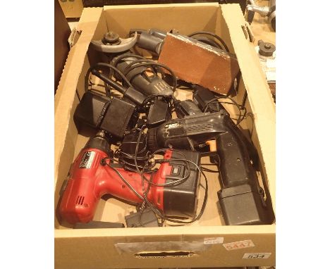 Box of electrical and battery operated power tools. This lot is not available for in-house P&P.Condition Report: All electric