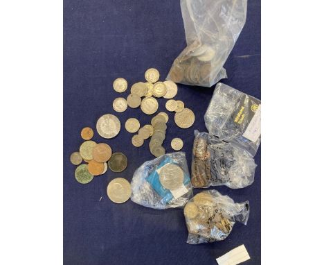 COINS small plastic tub of mixed coins, some early UK silver noted 
