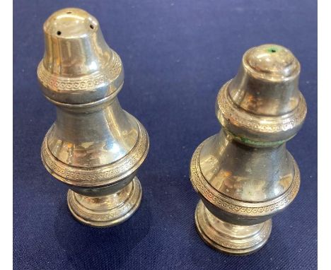 COLLECTABLE Egyptian silver salt and pepper set 164g