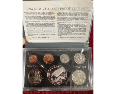 COINS 1984 New Zealand proof set including the Silver Robin $1 coin (27g) 