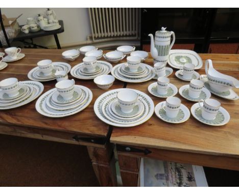 Spode dinner service, 52 pieces 