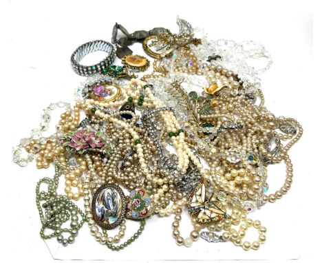 A Collection Of Vintage costume Jewellery 