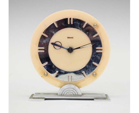 Peranti Art Deco mantel clock having silvered chapter ring dial, 12.5cm diameter x 14.5cm high 