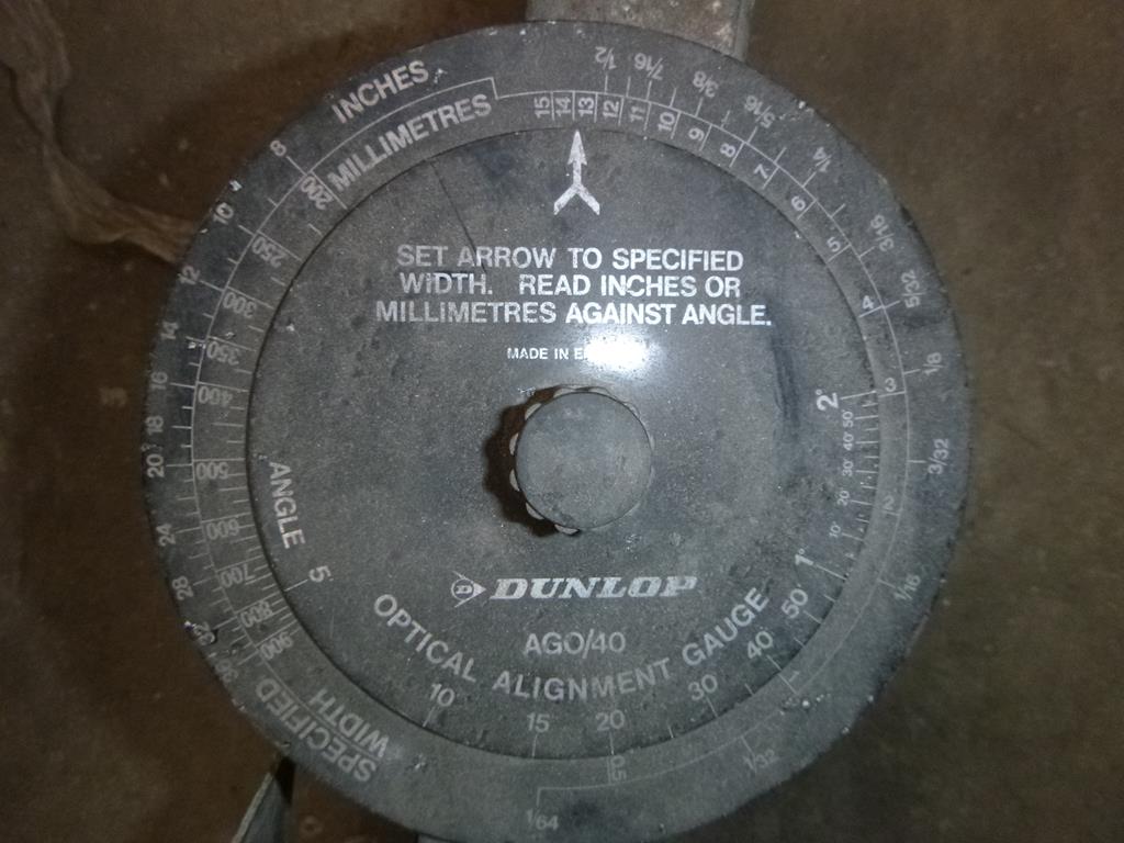 * 2 x Dunlop Optical Alignment Gauges