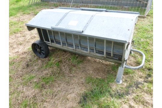 Lamb Creep Feeder