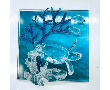 Annual edition, lead crystal second edition of the Wonders of The Sea trilogy, representing a welcome return to animal trilog