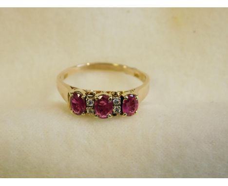 14ct gold ruby & diamond ring-size T½ 